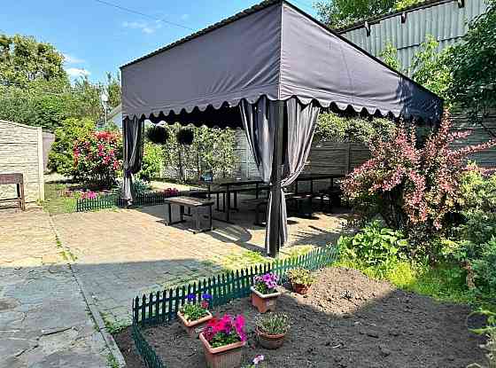 Сдается шикарный 2х этажный дом посуточно в самом центре. Баня, бассейн, хаммам. Киевский район Донецк