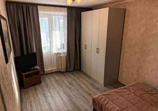 Сдаю двухкомнатную квартиру 45.0 м² этаж 3/5 Калининский район, Калининский рынок Донецк