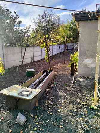 Продаётся с гаражом большой дом с флигелем в Куйбышевском районе Донецк