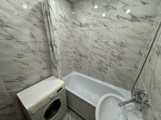 Продажа Однокомнатной Квартиры на Бакинских Комиссаров с ремонтом Донецк