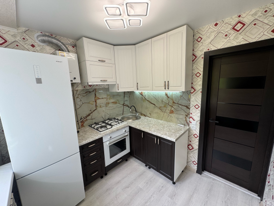 Продажа Однокомнатной Квартиры на Бакинских Комиссаров с ремонтом Донецк