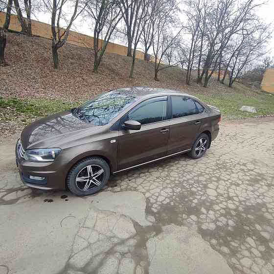 Продам Фольксваген Поло на автомате рестайлинг 2015 год Донецк