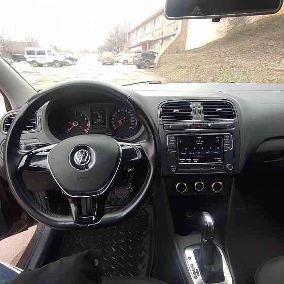 Продам Фольксваген Поло на автомате рестайлинг 2015 год Донецк