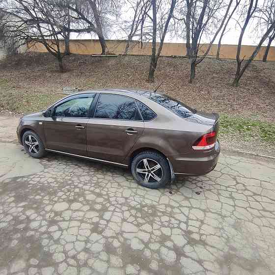 Продам Фольксваген Поло на автомате рестайлинг 2015 год Донецк