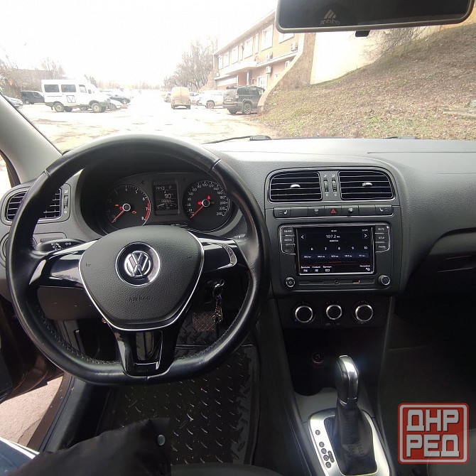 Продам Фольксваген Поло на автомате рестайлинг 2015 год Донецк - изображение 4