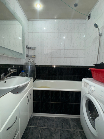 Продается 3-комнатная квартира в г. Донецк, Калининский район! Донецк