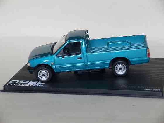 Opel Campo (сломано зеркало, скол краски, трещина в боксе) - Eaglemoss -1/43 Донецк