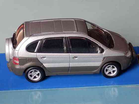 Renault RX4 (серебристый) - CARARAMA - 1/43 Донецк