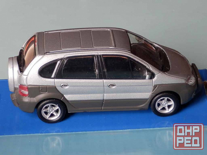Renault RX4 (серебристый) - CARARAMA - 1/43 Донецк - изображение 5