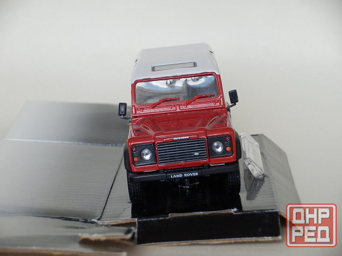 Land Rover Defender 110 - CARARAMA - 1/43 Донецк - изображение 7