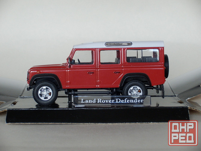 Land Rover Defender 110 - CARARAMA - 1/43 Донецк - изображение 2