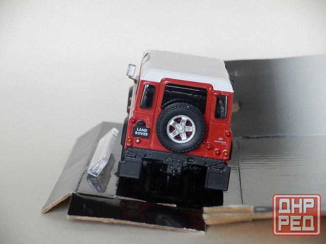 Land Rover Defender 110 - CARARAMA - 1/43 Донецк - изображение 4