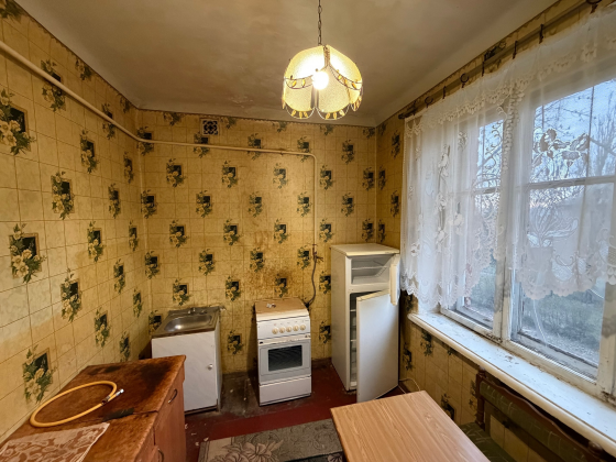 Продам 2-х комн. кв., 3/4 эт., 56.4 м.кв. - Макеевка, ул. Седова, бол. Проф. осмотра Макеевка