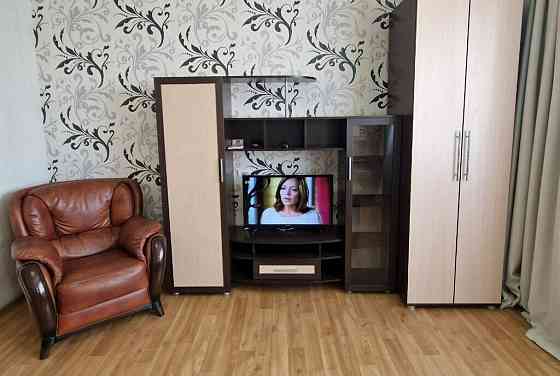 Сдаю светлую и уютную двухкомнатную квартиру на длительный срок. Донецк