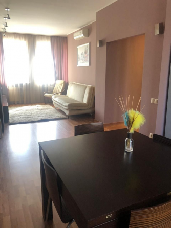 Продается 2 ком квартира, ор/ир площадь Ленина Донецк