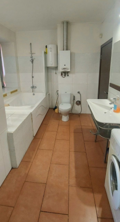 Продается 2 ком квартира, ор/ир площадь Ленина Донецк