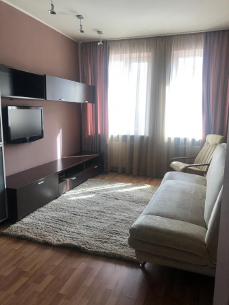 Продается 2 ком квартира, ор/ир площадь Ленина Донецк