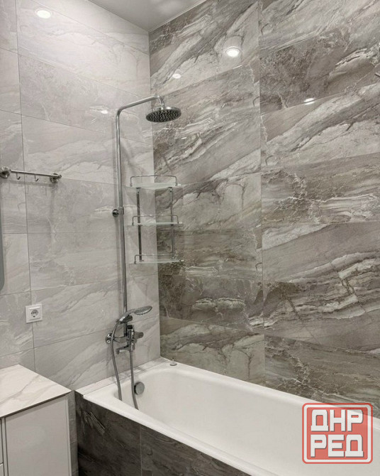 Сдаю двухкомнатную квартиру 66.0 м² Будёновский район, Микрорайон Донецк - изображение 1