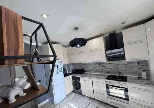 Сдаю двух-комнатную квартиру-студию 48.0 м² этаж 6/10 город Донецк Донецк