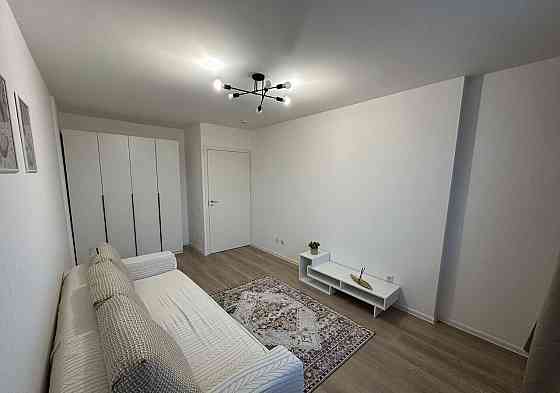 Сдаю однокомнатную квартиру 36.0 м² этаж 2/5 город Донецк, Ворошиловский район, Крупская библиотека, Донецк