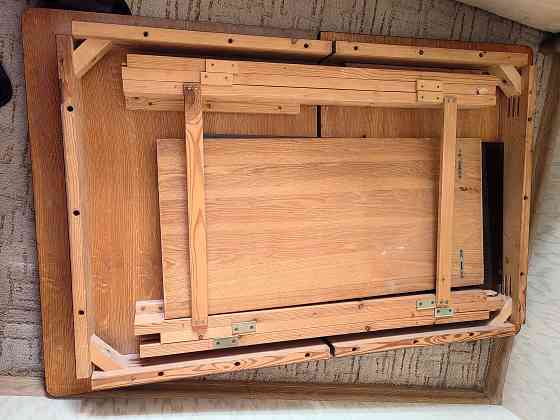 Стол раздвижной, полированный. Донецк