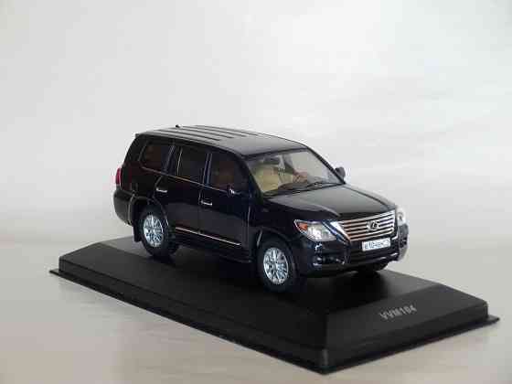Lexus LX570 2009 - VVM - 1/43 Донецк