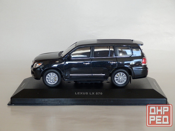 Lexus LX570 2009 - VVM - 1/43 Донецк - изображение 2