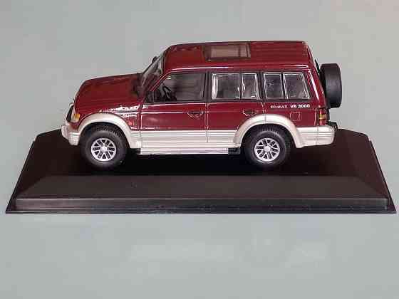 Mitsubishi Pajero LWB 1994 red (треснут бокс) - MINICHAMPS - 1/43 Донецк