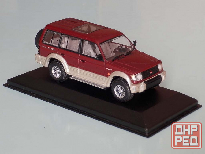 Mitsubishi Pajero LWB 1994 red (треснут бокс) - MINICHAMPS - 1/43 Донецк - изображение 5
