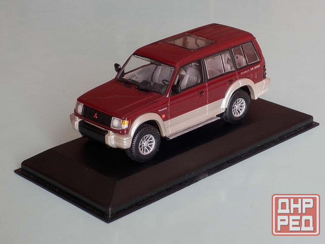 Mitsubishi Pajero LWB 1994 red (треснут бокс) - MINICHAMPS - 1/43 Донецк - изображение 1