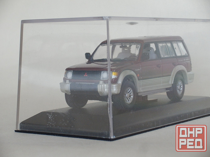 Mitsubishi Pajero LWB 1994 red (треснут бокс) - MINICHAMPS - 1/43 Донецк - изображение 8