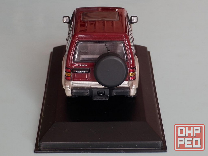 Mitsubishi Pajero LWB 1994 red (треснут бокс) - MINICHAMPS - 1/43 Донецк - изображение 3