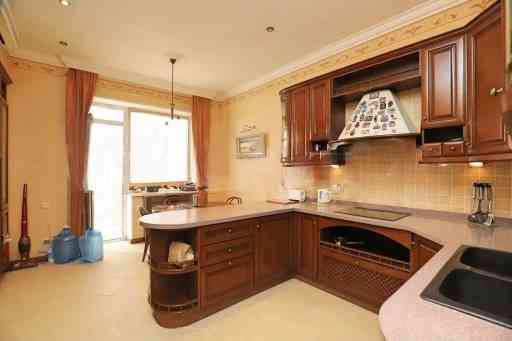 3-к. квартира, 159,9 м², 10/17 эт., Ворошиловский р-н, Жк "Замковый" Донецк