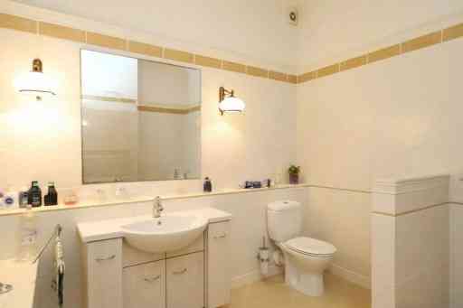 3-к. квартира, 159,9 м², 10/17 эт., Ворошиловский р-н, Жк "Замковый" Донецк