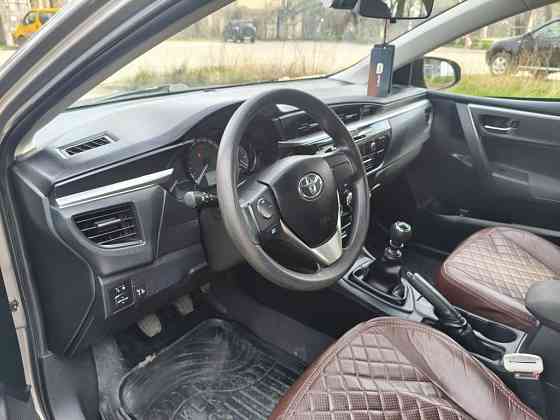Надёжный автомобиль Toyota Corolla 2013 года Донецк