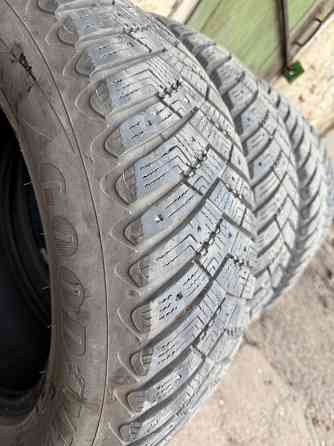 235 65 17 Goodyear ultra grip Торез