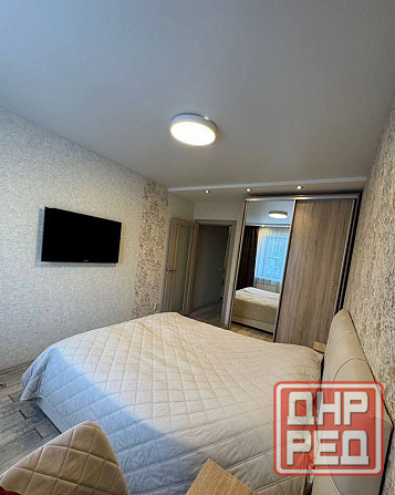 Сдаю двухкомнатную квартиру в городе Донецк, Калининский район, Медицинский колледж, бульвар Шевченк Донецк - изображение 5