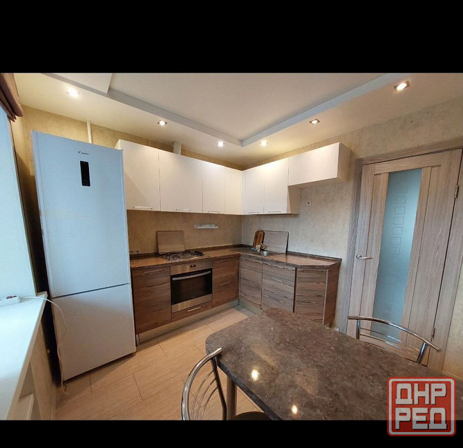 Сдаю двухкомнатную квартиру в городе Донецк, Калининский район, Медицинский колледж, бульвар Шевченк Донецк - изображение 6