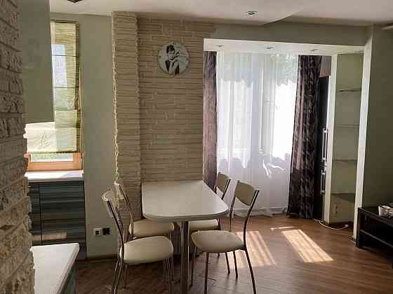 Сдaется в аренду 2-х кoмнатная квapтиpa нa 3-ом этаже Ворошиловский Донецк