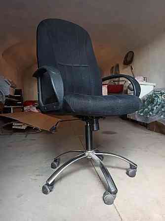 Стулья офисные Макеевка