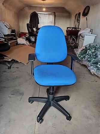 Стулья офисные Макеевка