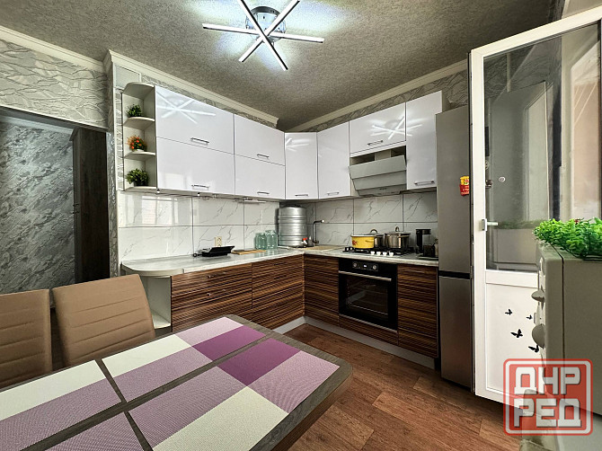 Продается 1-комнатная квартира с отличным ремонтом! Буденовский район Донецк - изображение 1