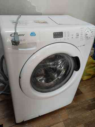 Продам стиральную машинку Зугрэс