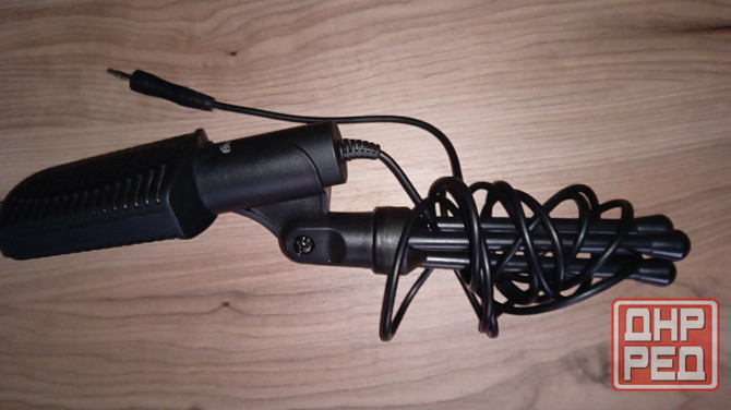 Конденсаторный микрофон Ritmix со штативом Донецк - изображение 1