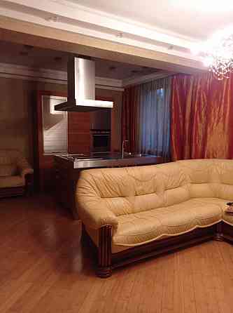 Сдам просторную квартиру в центре Донецк