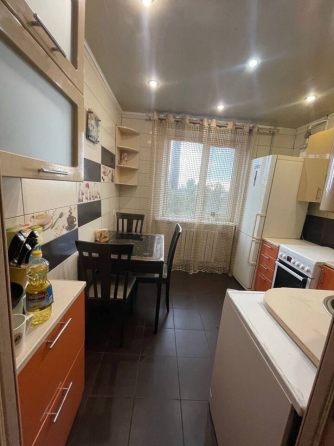 Продажа 2 комн. квартиры, кв-л Шахтёрский, 1-й квадрат Макеевка