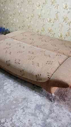 Продам диван бежевого цвета Донецк