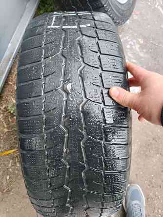 Продам зимнюю резину Toyo observe Макеевка