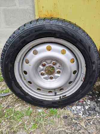 Продам зимнюю резину Toyo observe Макеевка