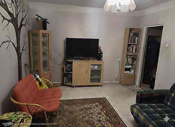 Продам 2-х комн в Ворошиловском р-не, 3/9 , ул. 50 лет СссР Крытый рынок, автостанция. Донецк